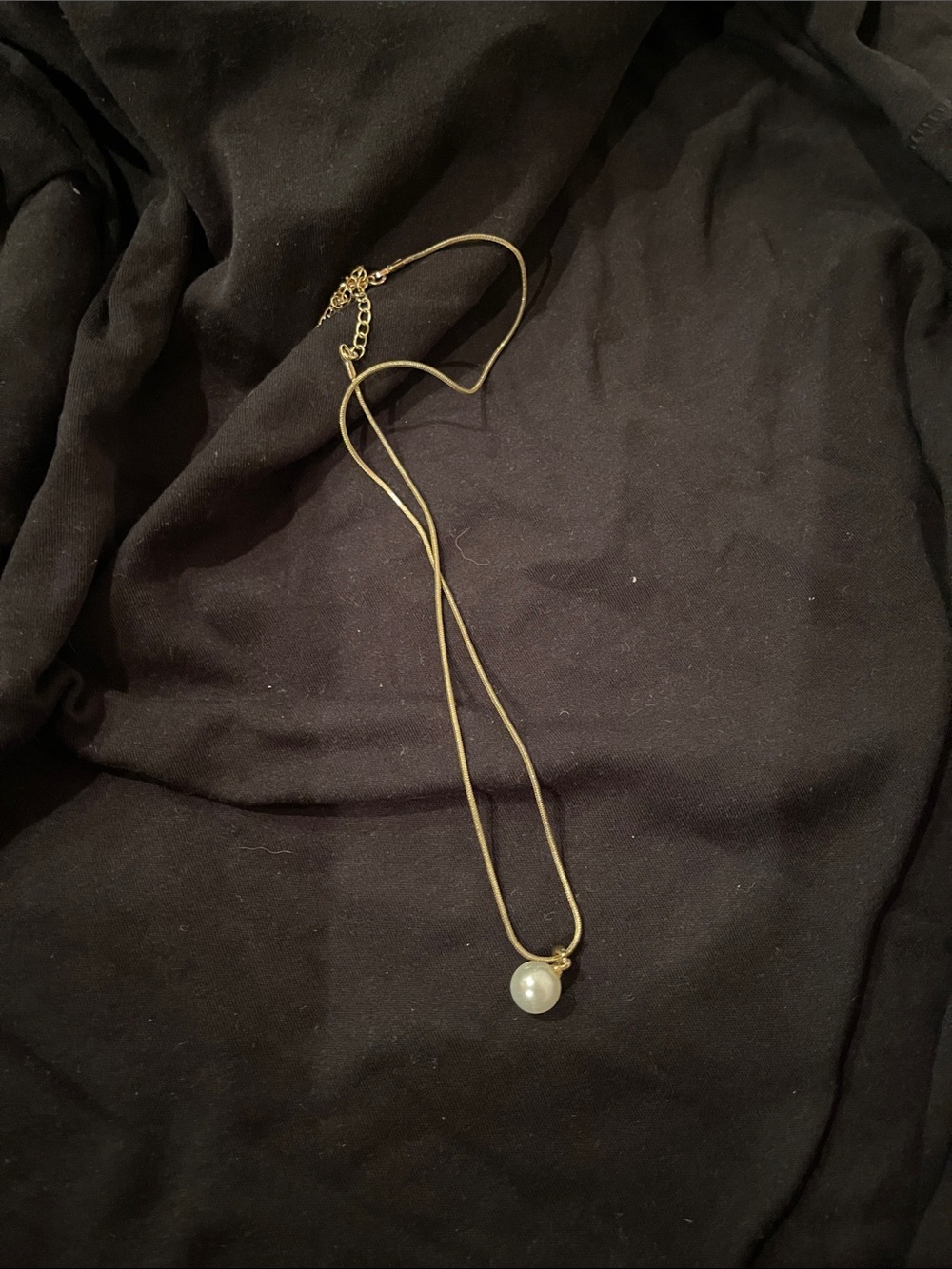 Gold Pearl Pendant Necklace - Elegant Minimalist Jewelry